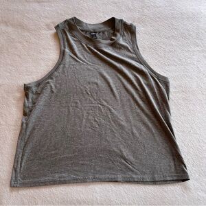 Vuori Gray Relaxed Muscle Tee
